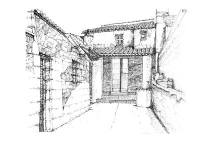 Cortile con casa rustica a Sardara